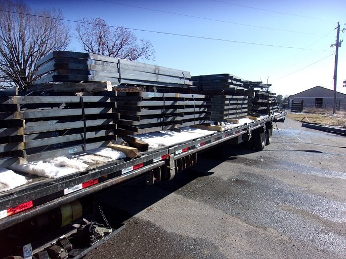 trailer with shipment in winter